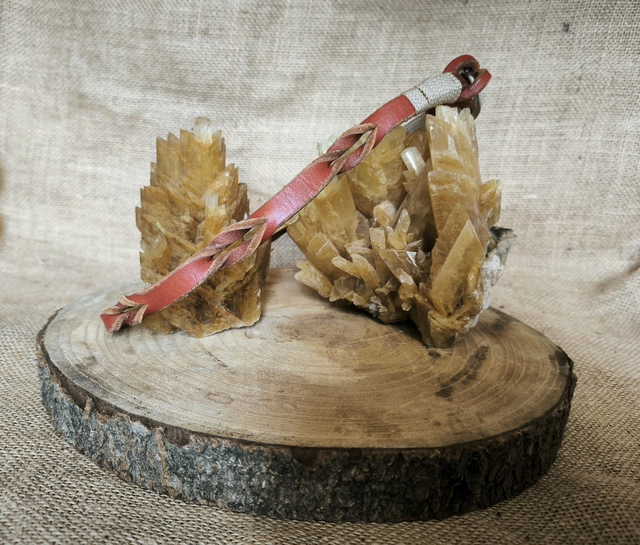 🤎 Porte-médaille “Cuir Nature”