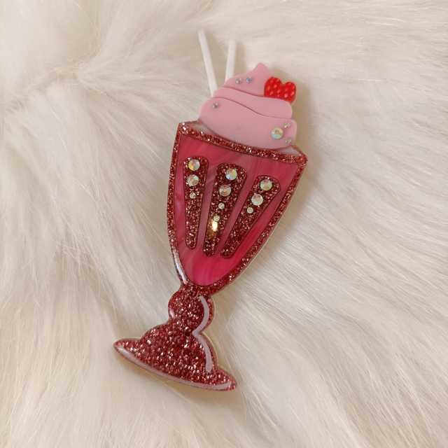 Milkshake brooch