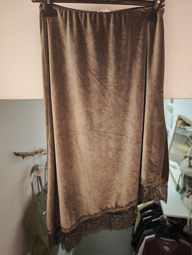 Falda Terciopelo Asimetrica