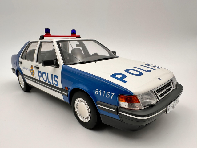Saab polisbil 9000 CD år 1990 - scale-1:18 