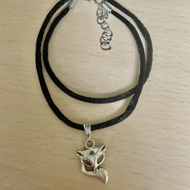 Fox on 14”-16” silk cord 