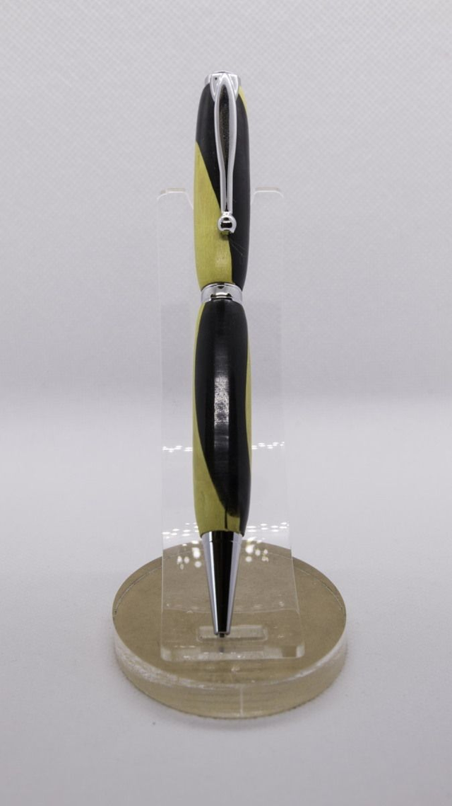 Stylo bille noir en Mahonia et résine noir