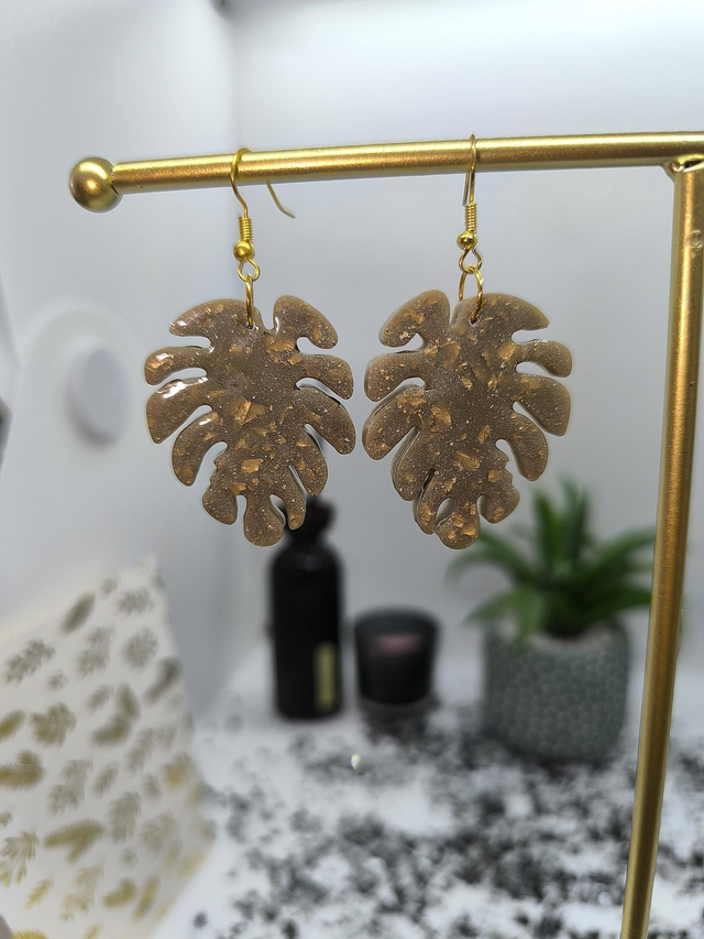 Boucles d'oreilles feuille kaki marbré feuilles d'or 