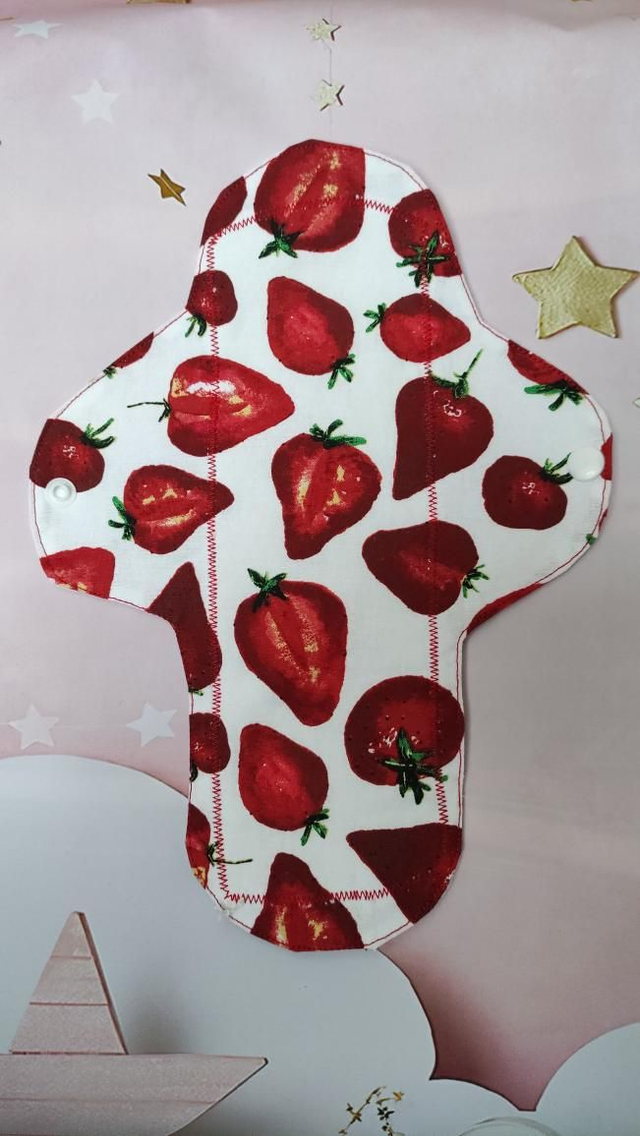 Serviette hygiénique lavable (fraises) 🍓