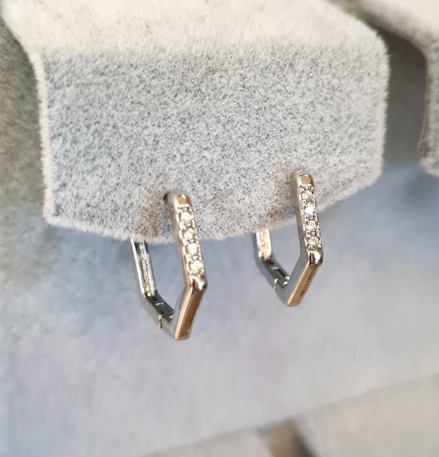 Boucles d'oreilles "Sixties" en acier inoxydable argent et zircons