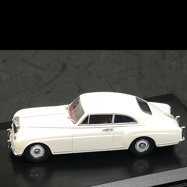 Bentley 81 Continental Weiss Oxford 1:43