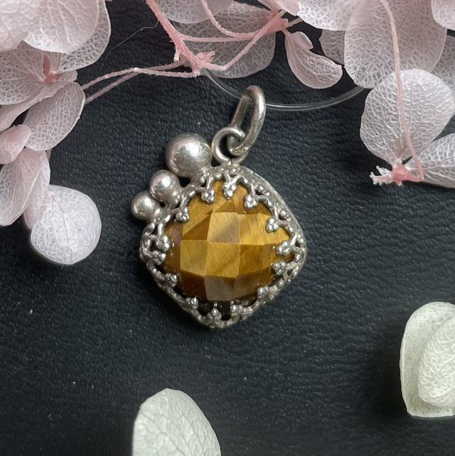 Collier œil de tigre et argent 