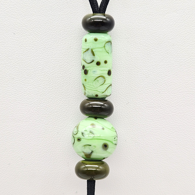 Sautoir Léopard vert