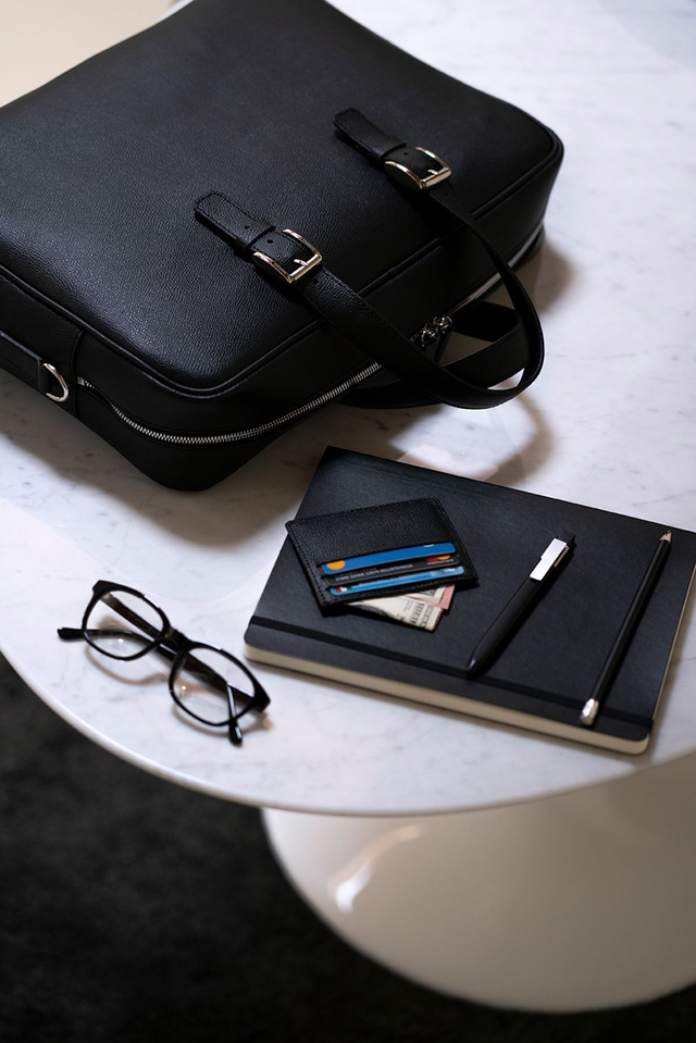 Briefcase | Black Leather - Mr. Trevis