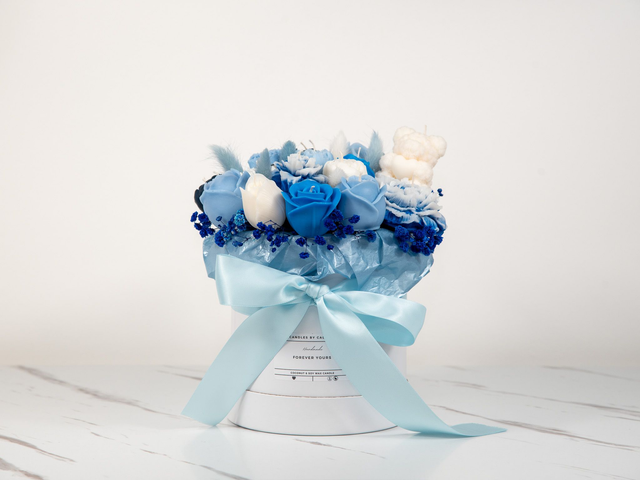 Forever Yours | Luxury Flower Bouquet Candle – Handmade