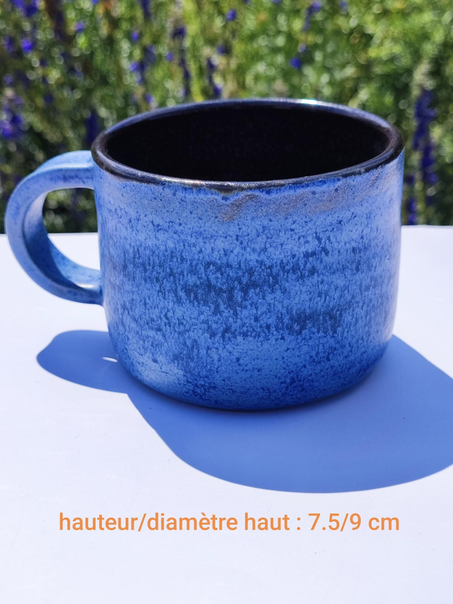 Grande tasse jean, intérieur goutte d'huile