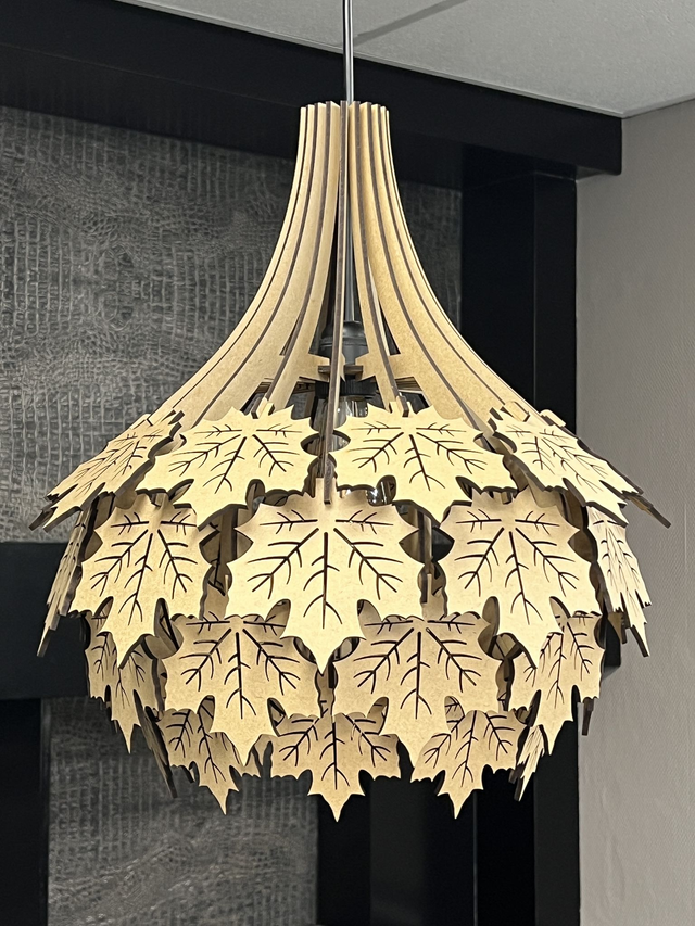 Scandinavische Lamp met eikenblad