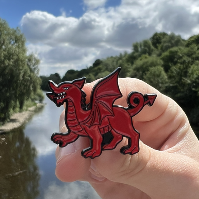 Dragon Pin Badge - Eiconig Cy