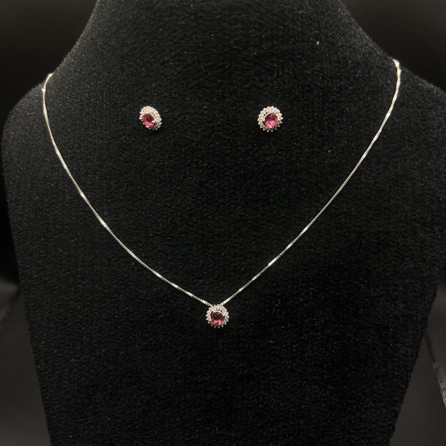 Conjunto delicado zircônia redonda cravejado verde