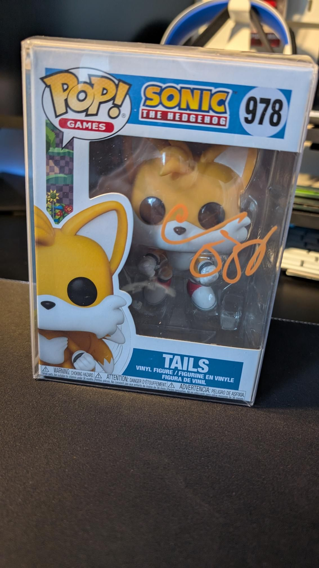 Funko Pop Sonic The Hedgehog Tail 978 Signed by Colleen O'Shaughnessy with SWAU Authentication 