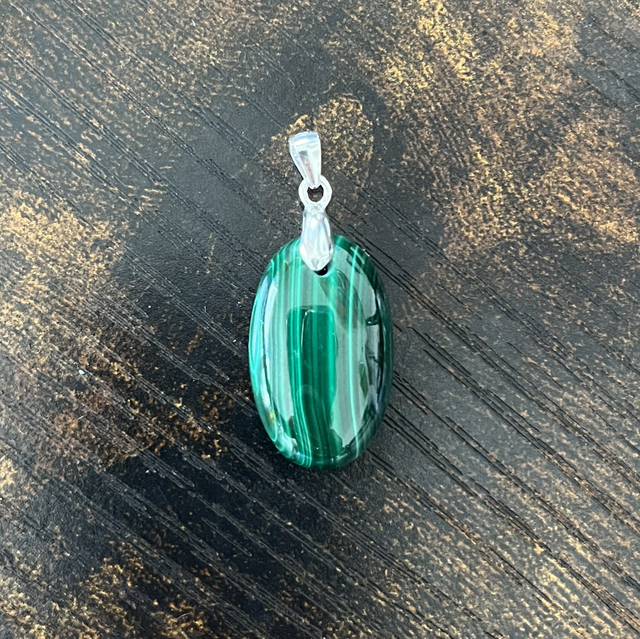 Pendentif en Malachite et bélière argent 