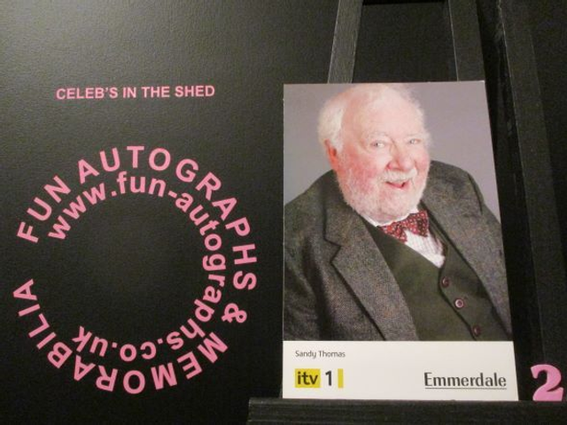 Freddie Jones (Sandy Thomas) Original Emmerdale Yellow &amp; Black Itv1 Logo Cast Card (2)(SEE PIC)
