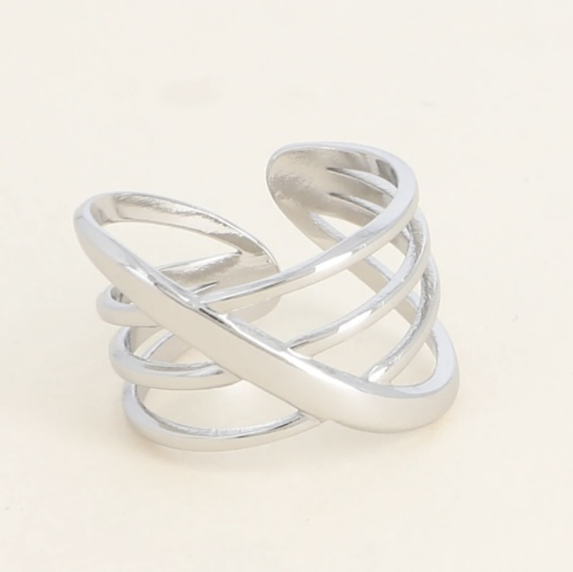 Bague argentée croisée