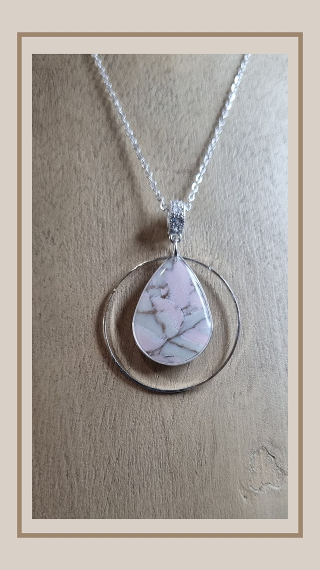 Collier rose goutte 