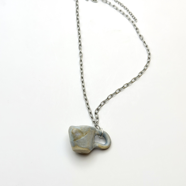 Collier tasse en céramique bleu gris – Chaîne en acier inoxydable