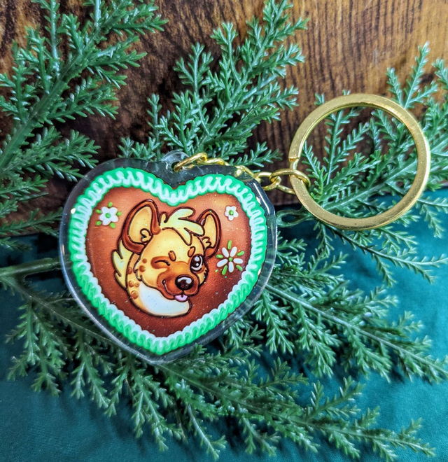 Lebkuchenherz hyena keychain