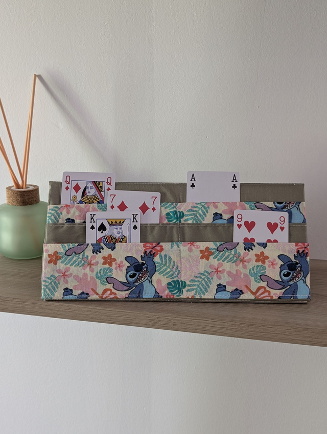 Porte-cartes de jeu modèle stitch beige