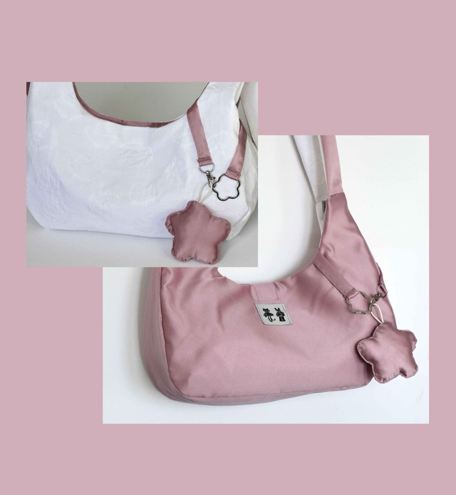 reversible shoulder bag and flower keychain