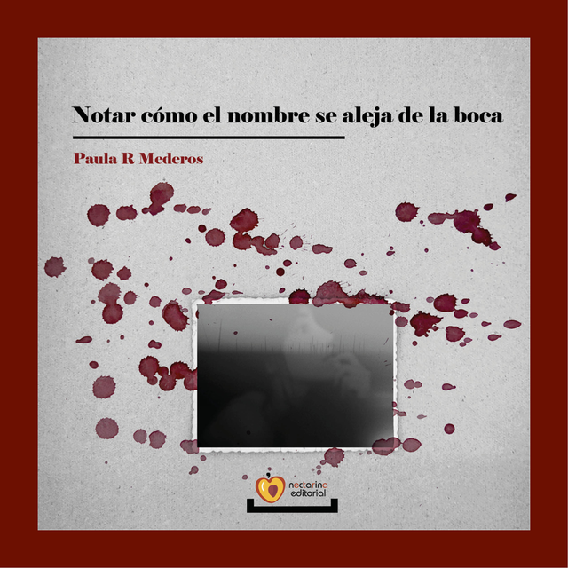 Notar cómo el nombre se aleja de la boca