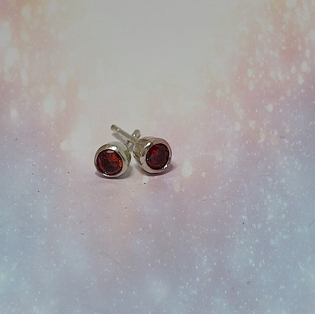 Cubic zirconia stud earrings 