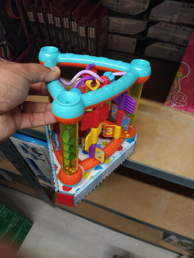 TRIANGLE D'ACTIVITÉS