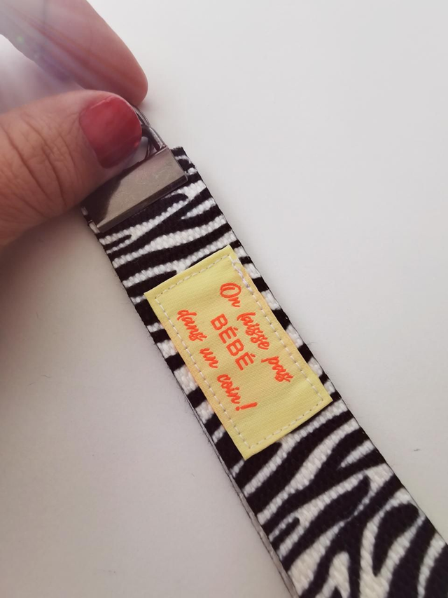 Porte-clefs CHARLIE on laisse pas bébé dans un coin