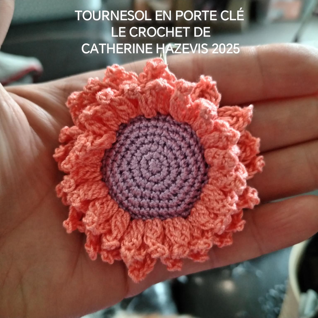 2025 TOURNESOL VIOLET ET ROSE EN PORTE CLÉ 