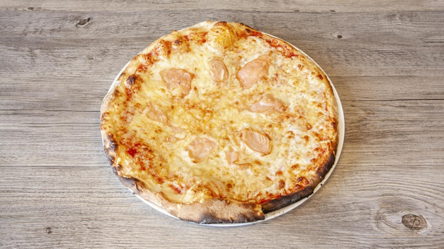 11.Pacifico : Base tomate, mozzarella, emmental français et saumon fumé.🐟