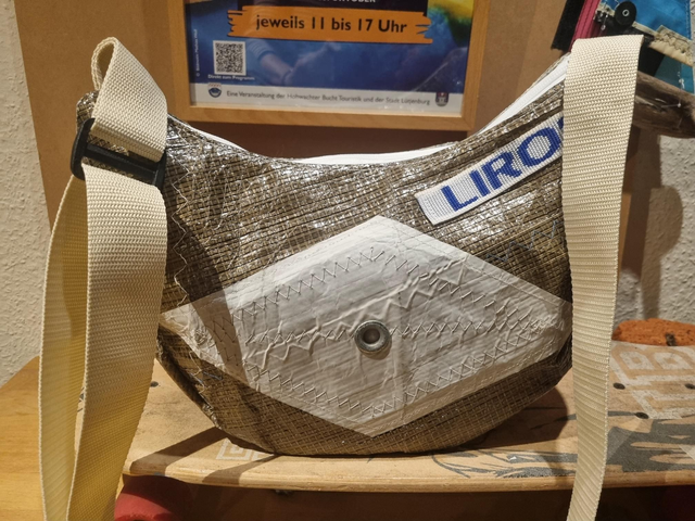 Bananentasche (Größe M) aus Segelupcycling