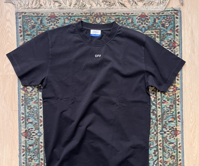 Off White t-shirt size XL fit L pre-owned