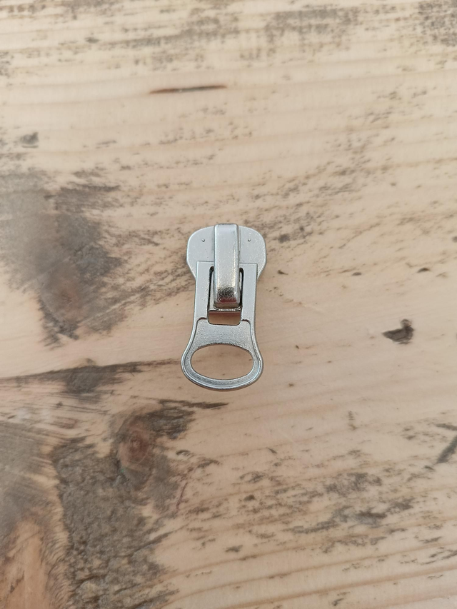 Huismerk:  Rits Schuif maat 10