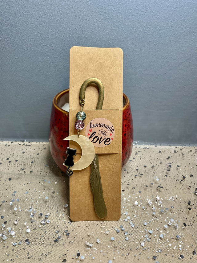 Handmade bookmark. Beautiful bronze colour beaded bookmarks.