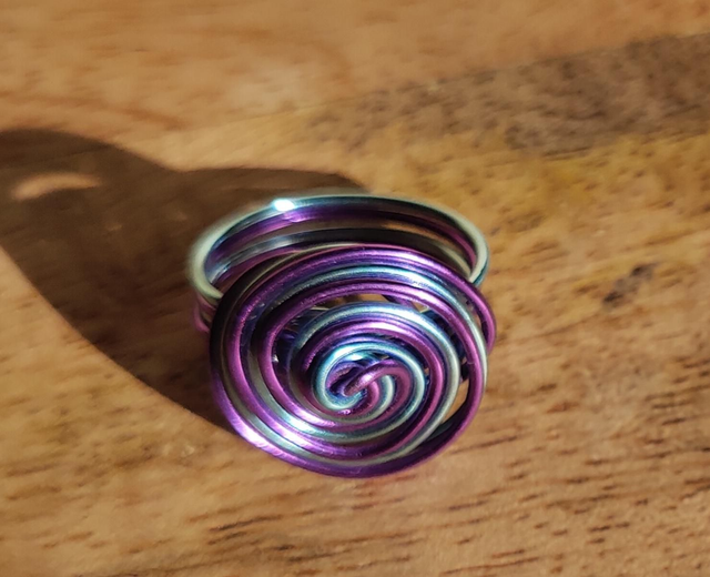 Bague  fils d'aluminium