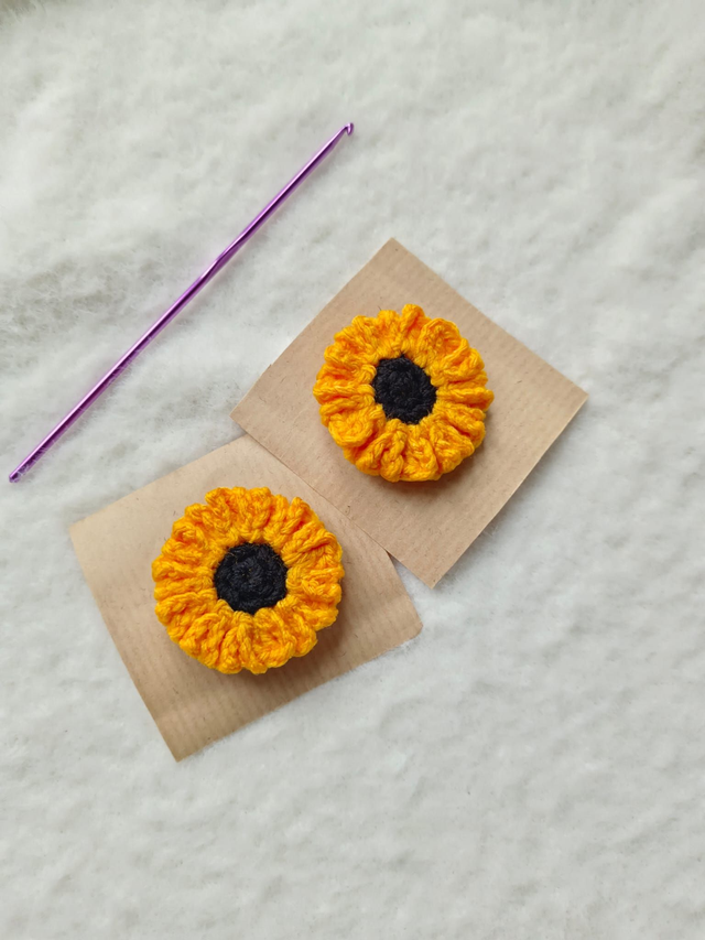 Sunflower Brooch