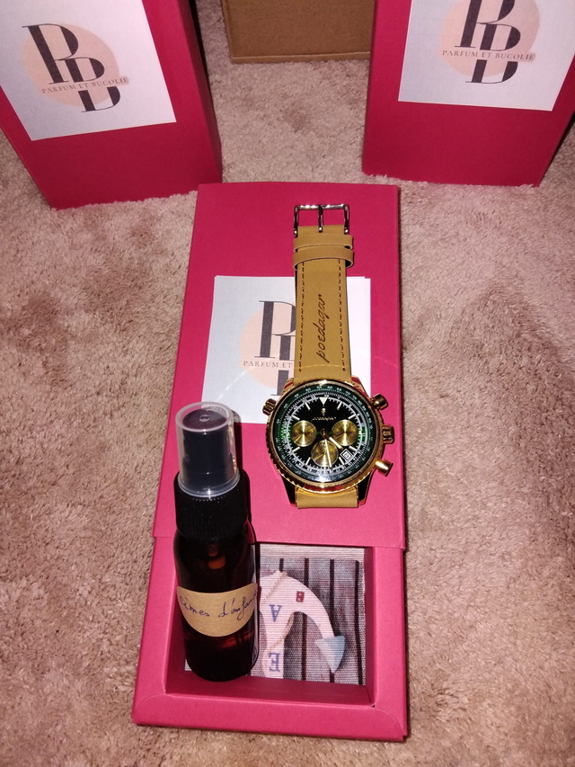 Coffret 1 parfum + 1 montre homme POEDAGAR modèle 1