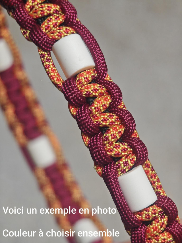 Collier en paracorde avec attache plastique (NON Réglables)