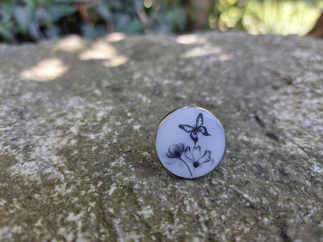Bague papillon gris