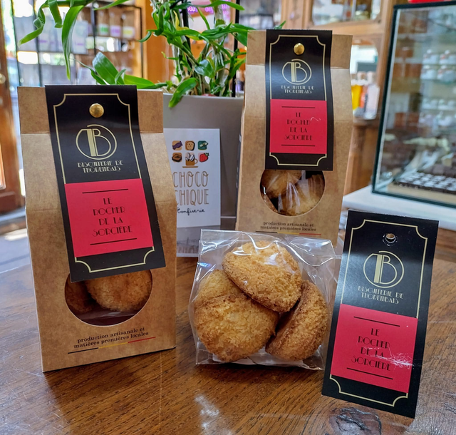 Le Rocher de la Sorcière de la Biscuiterie de Thorembais 