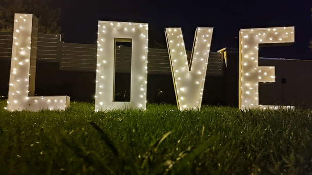 Lettre LOVE en bois blanc 