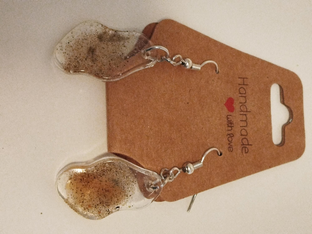 Boucle d'oreille vague petit modèle sable