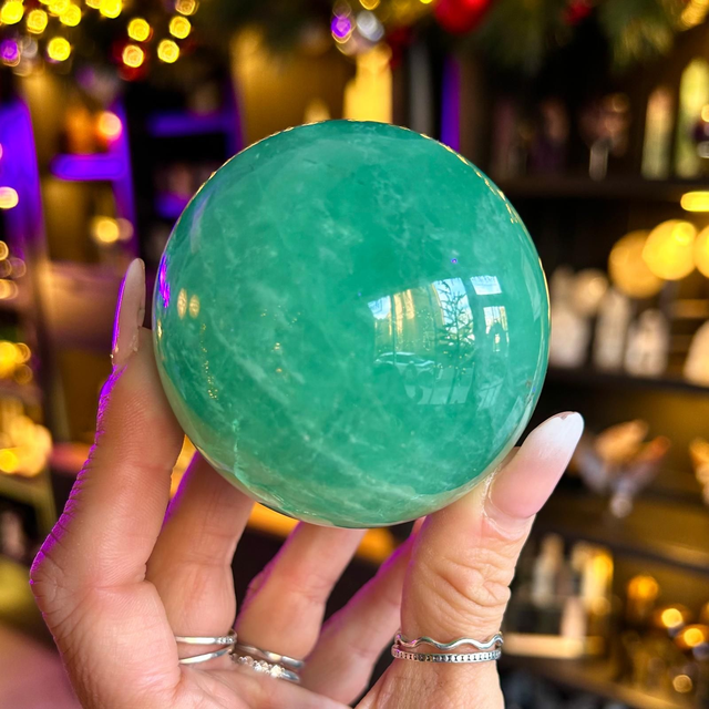 Fluorite Sphere R61F3 (Bottom)