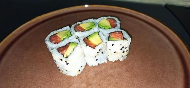 Cali. Saumon avocat x6