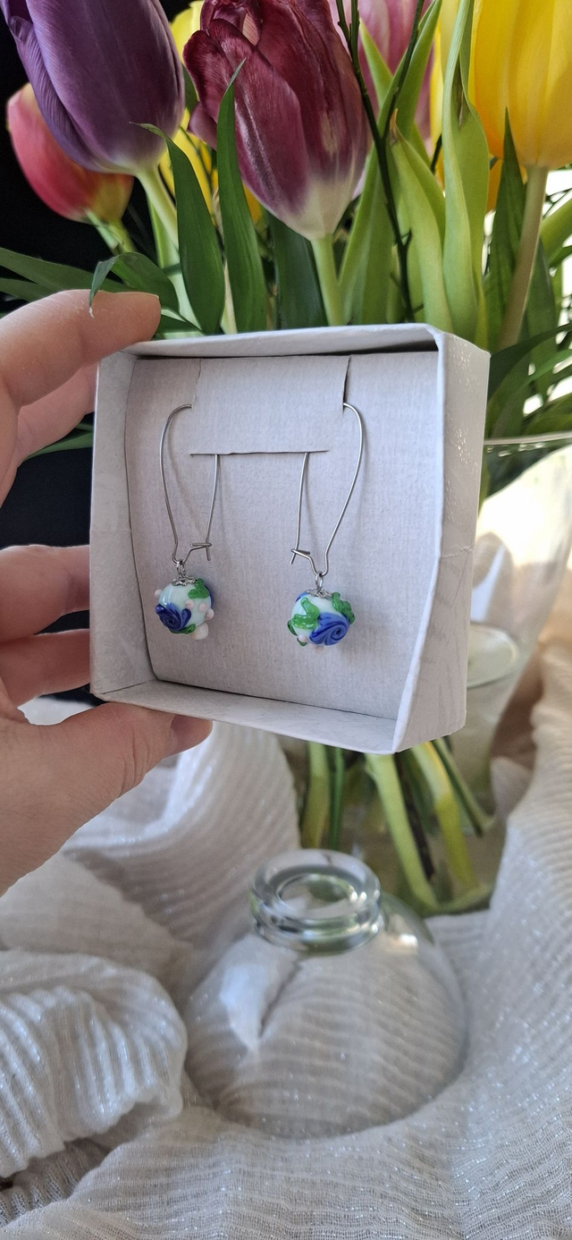 Pintakuvioidut korvakorut