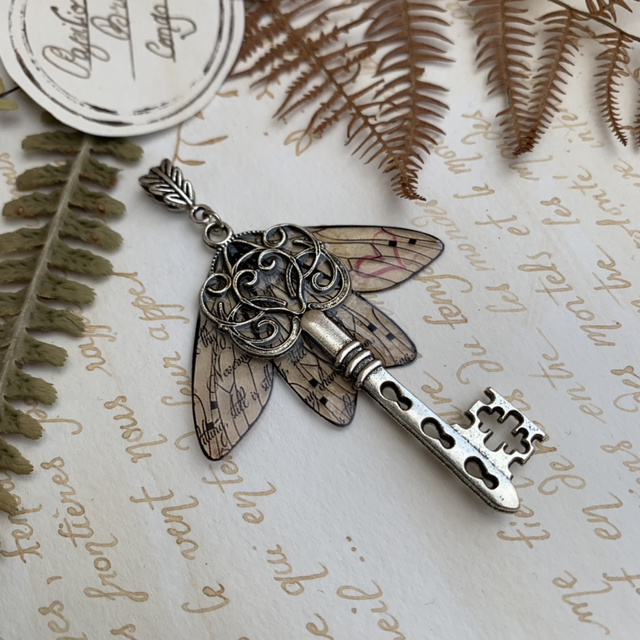 Pendentif féérique - Clé Nevermore