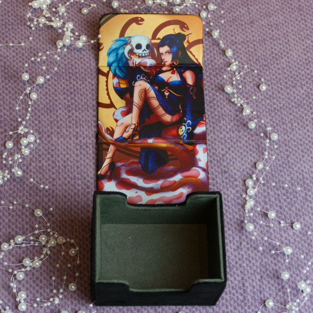 Deckbox Boa Hancock (80-100+ cards)